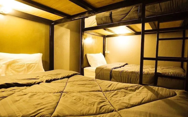 Stamp Hostel - Adults Only