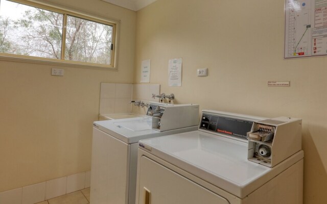 Jacaranda Country Motel