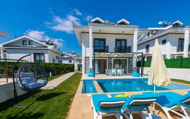 Hisar 2 - 4 Bedroom Holiday Villa in Hisarönü