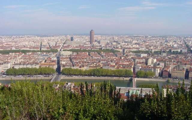 Kyriad Lyon Sud - Givors
