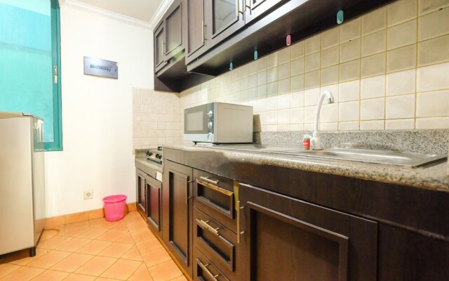 Spacious Riverside Pluit Apartment