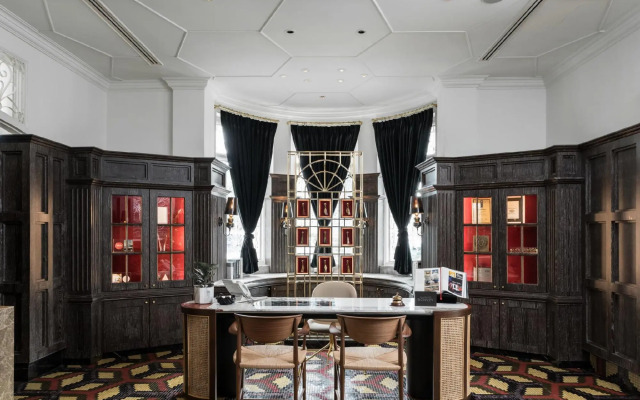 Macalister Mansion