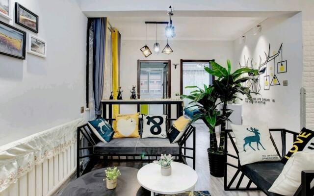 Galaxy King Bed Movie Near Goose Pagoda