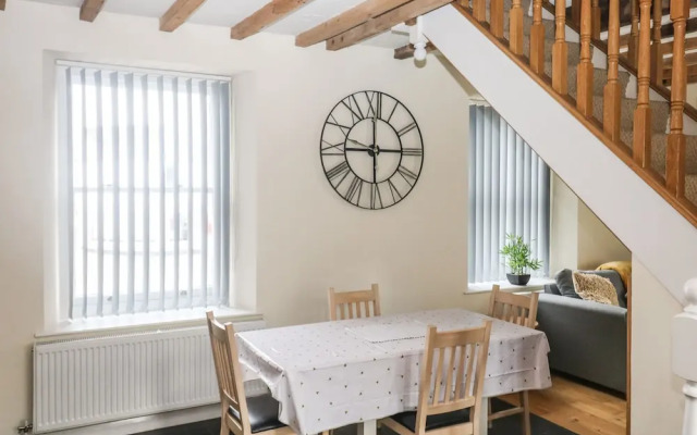 1 Greenswood Court