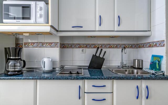 Coastal Charm/ Cozy Studio In Benalmadena