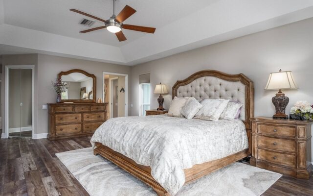 Nokomis Pool Home on the Canal