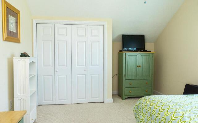 Beach Joy by Oak Island Accommodations