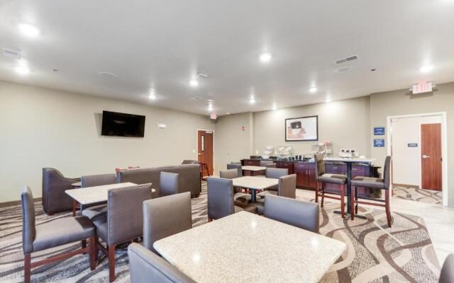 Cobblestone Hotel & Suites - Cozad