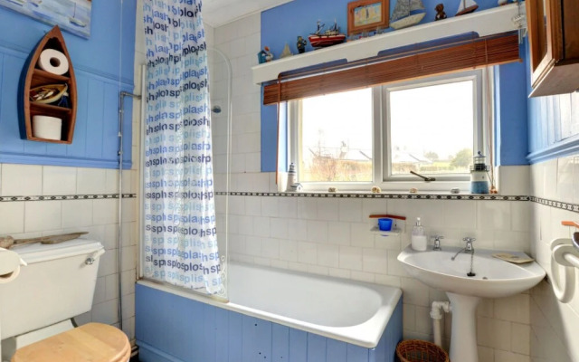 Fron Y Fron in Y Fron