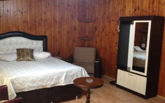 Kayzer Hotel
