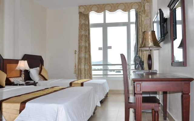Hung Long Harbour Hotel
