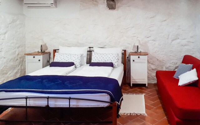 Amazing Home in Lovran With 2 Bedrooms and Wifi