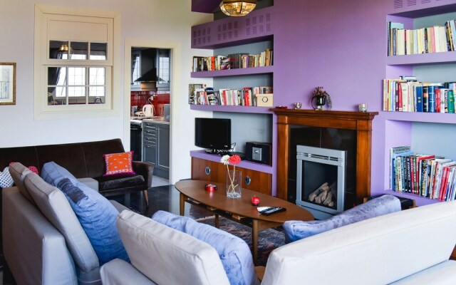 Family Apartment in Nea Smirni