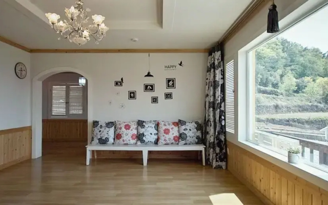Namhae Bins House Pension
