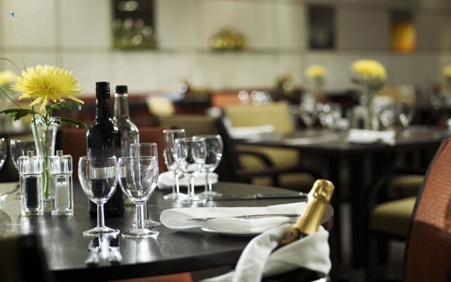 Stratford Manor Hotel