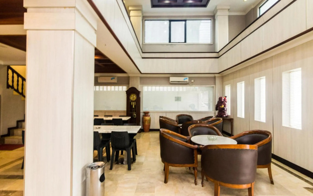 OYO 1896 Kita Hotel