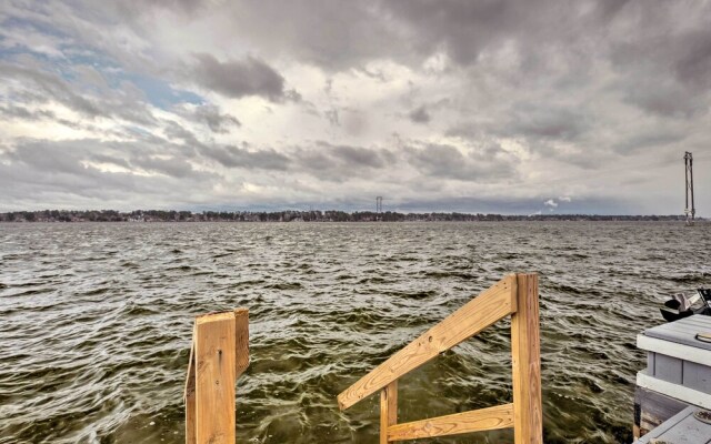 Waterfront Lake Conroe Getaway w/ Multiple Decks!