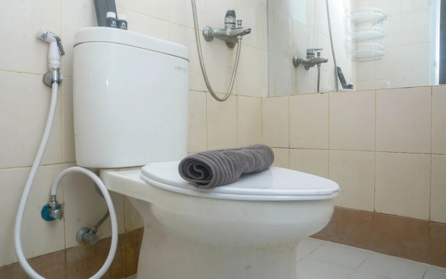 Modern and Comfortable 2BR Bassura City Apartment near Mall