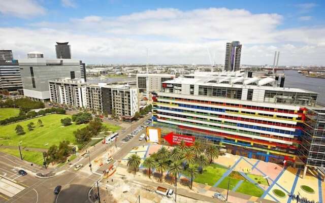 Astra Apartments - Docklands
