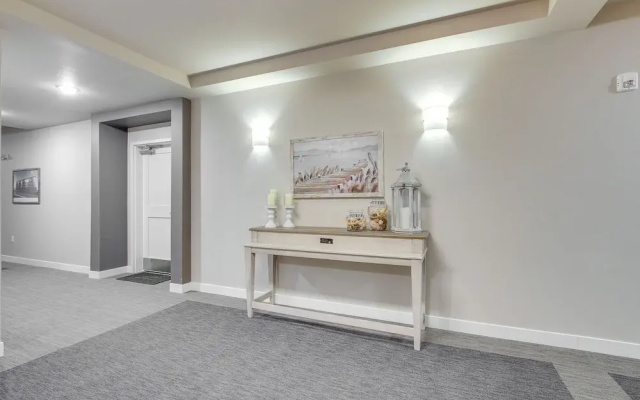 Modern South Pier Condo on Sheboygan River!