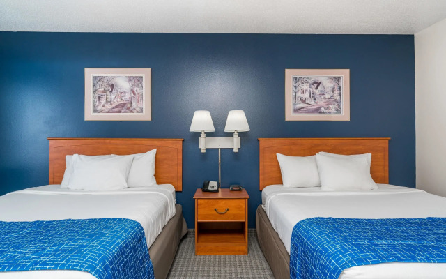 Travelodge and Suites Fargo/Moorhead
