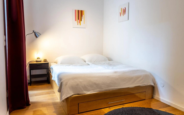 Cozy Apartment With Private Garden