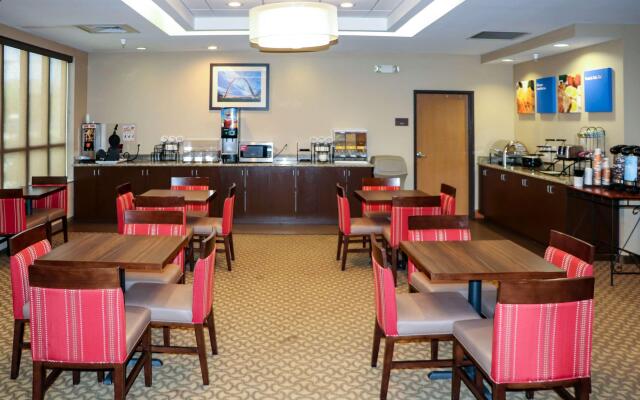 Comfort Inn & Suites Sikeston I-55
