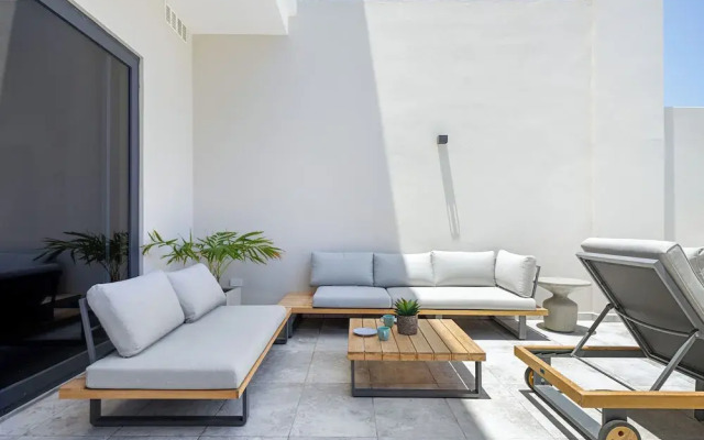 Catalina Residence Apt 3 - L.g. Smith Boulevard 546-j