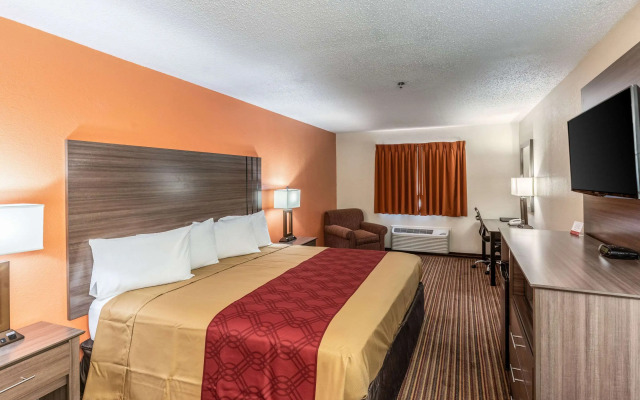 Econo Lodge Inn & Suites Mckinney - Plano North