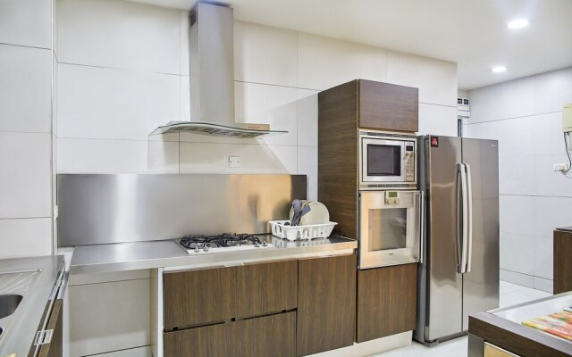 Impeccable 3-bed Luxury Apartment in Ikoyi, Lagos