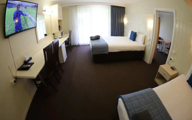 Sleepy Hill Motor Inn