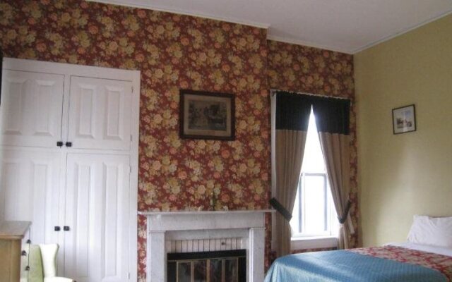 Allegheny Street Bed & Breakfast