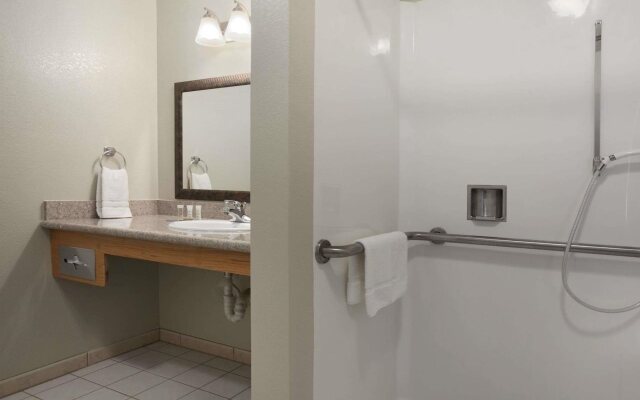 Super 8 by Wyndham Vallejo/Napa Valley