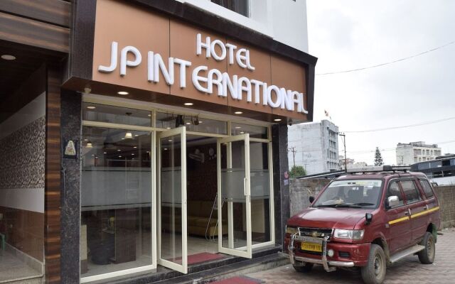 Oyo 16629 Hotel Jp International
