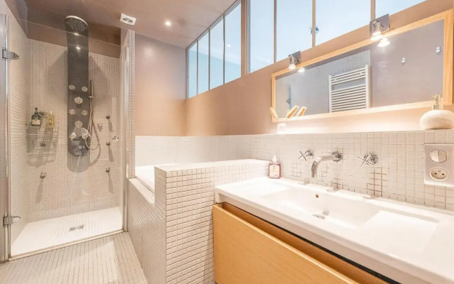 Private Apartment - Balcony - Bastille