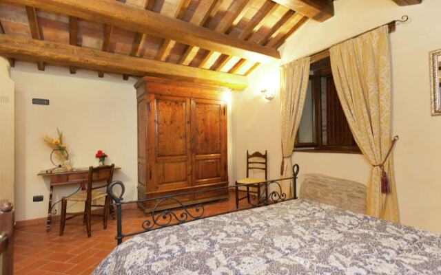 Farmhouse in the Marche With Swimming Pool