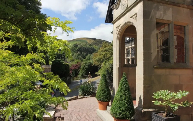 Arden House - Turret Penthouse