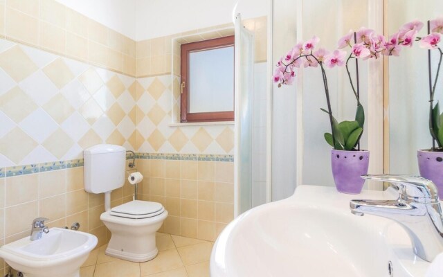 Beautiful Home in Buje With Wifi and 4 Bedrooms