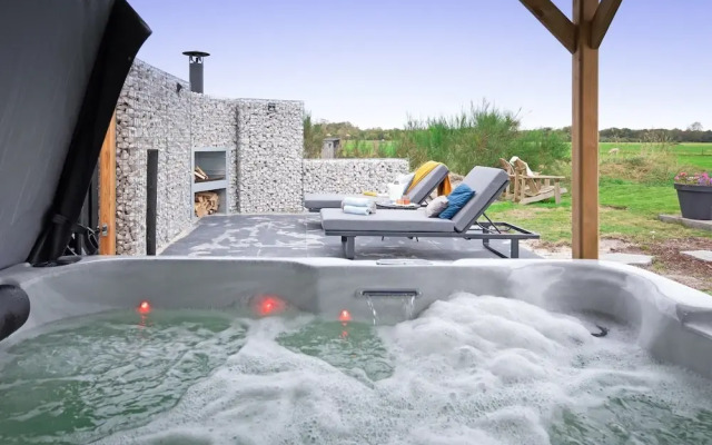 Holiday Home With Pets-friendly