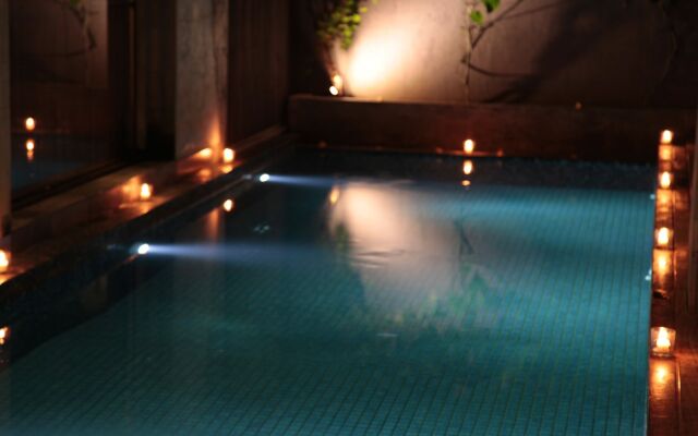 Anshel Hotel