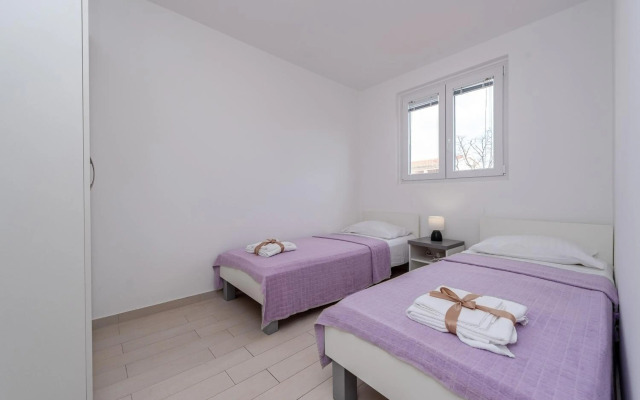 Vesna 1 city central apartment