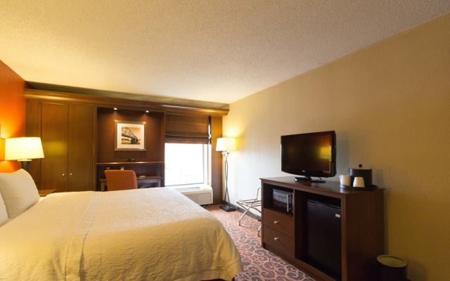 Hampton Inn Columbus-South