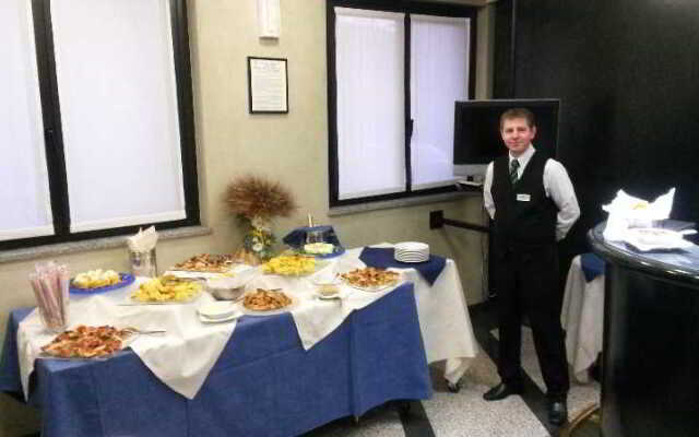 Pacific Hotel Airport