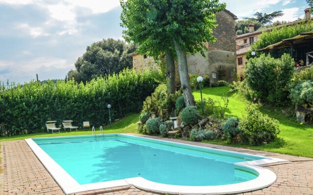 Stunning Holiday Home in Umbria with Hot Tub