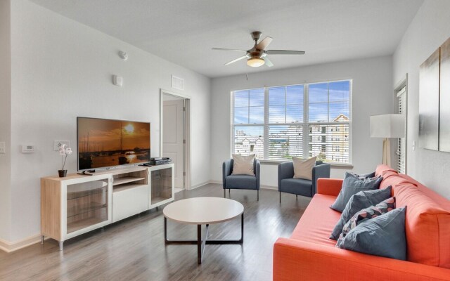Axis West Luxury Apartments