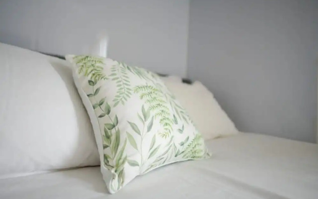 The Bells HOT TUB on Private Terrace Apartments