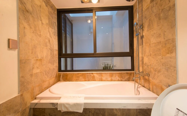 Sunny Home Apartment