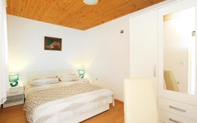 Family friendly seaside apartments Sevid, Trogir - 19105