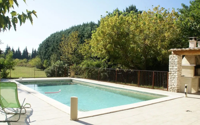 Holiday Home in Le Thor With Private Pool