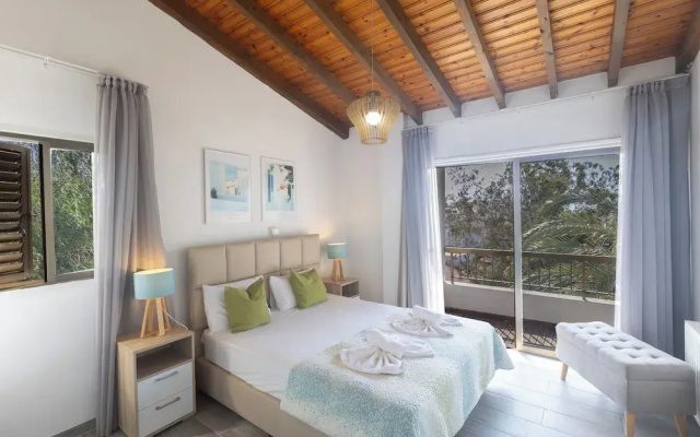Villa Rosie, Modern 4bdr Ayia Napa Villa With Pool
